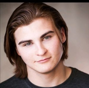 Meet your Posher, Christian